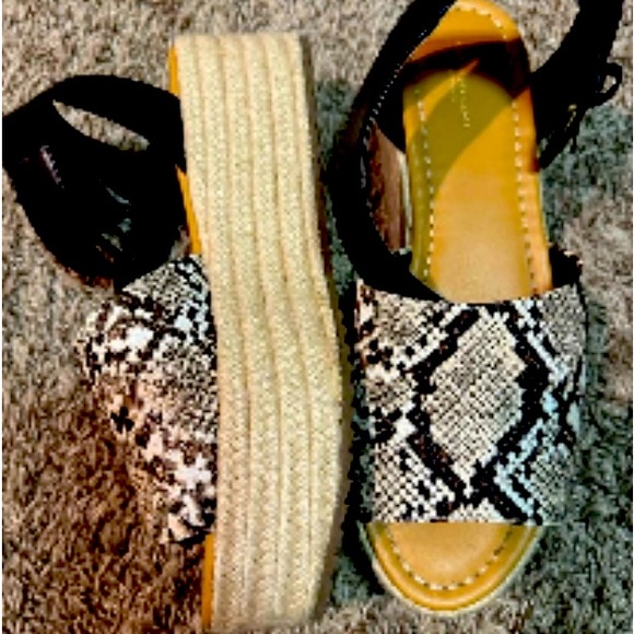 American Eagle Snake Print Espadrille Sandals Ankle Strap Summer Shoes - Picture 2 of 2